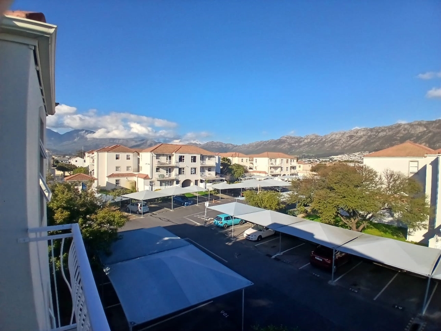 To Let 2 Bedroom Property for Rent in Whispering Pines Western Cape